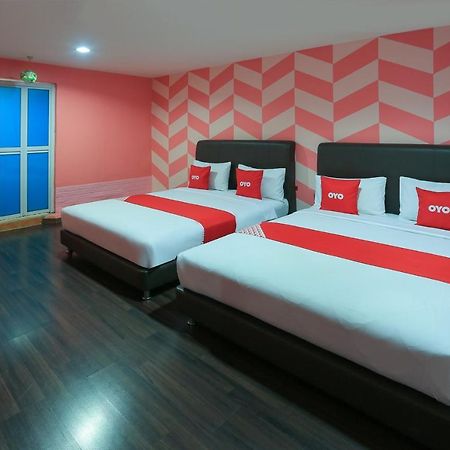 Oyo 89891 1St Inn Hotel Subang Subang Jaya Exteriér fotografie